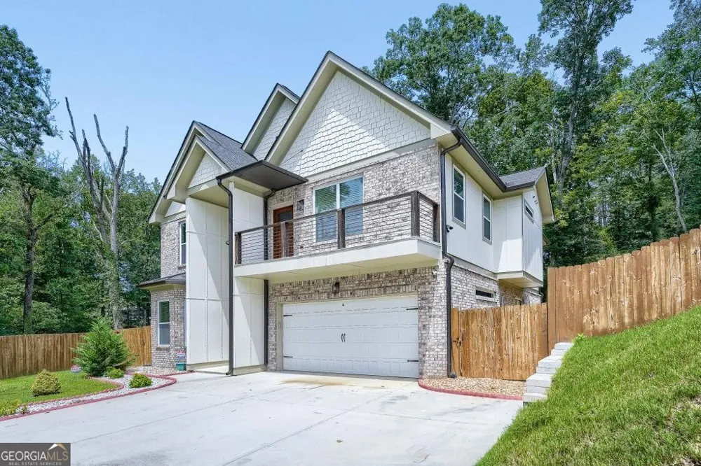 658 Rockbridge RD NW Lilburn, GA 30047