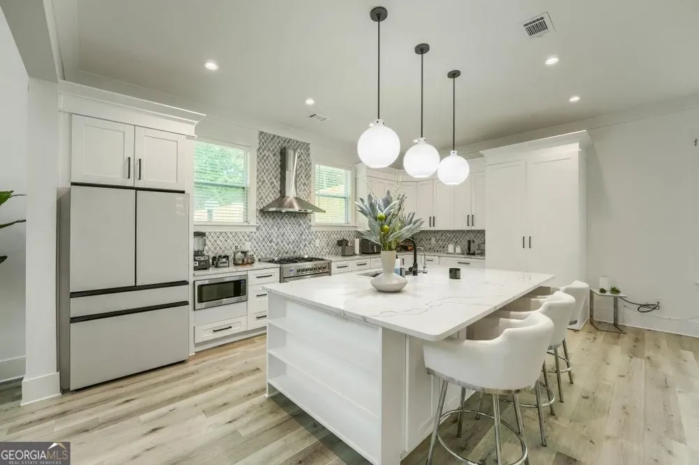 658 Rockbridge RD NW Lilburn, GA 30047