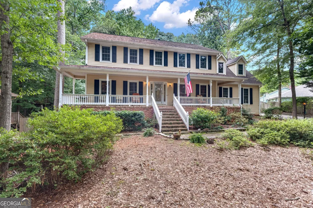 153 Lakeside DR Peachtree City, GA 30269