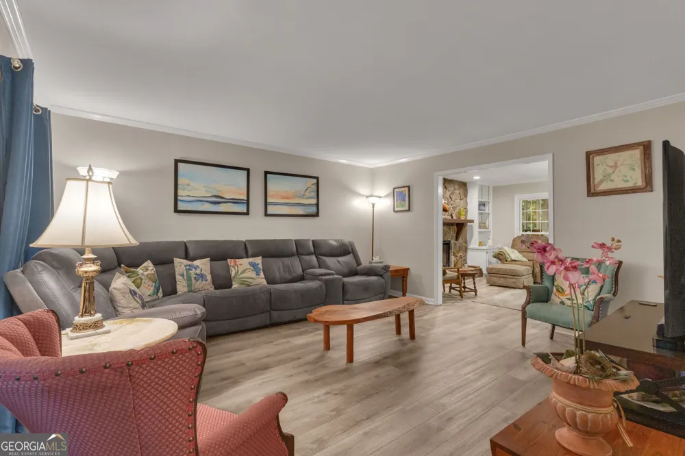 153 Lakeside DR Peachtree City, GA 30269