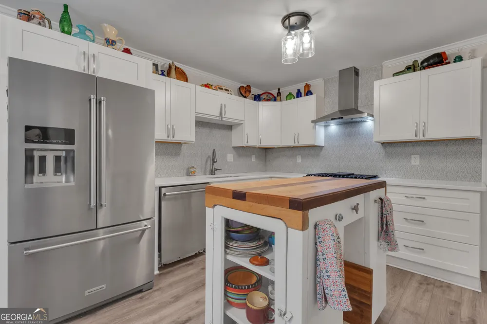 153 Lakeside DR Peachtree City, GA 30269
