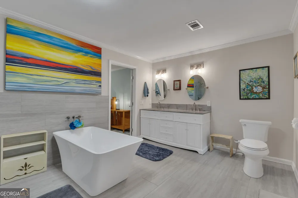 153 Lakeside DR Peachtree City, GA 30269