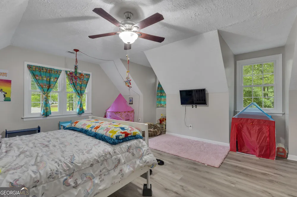 153 Lakeside DR Peachtree City, GA 30269