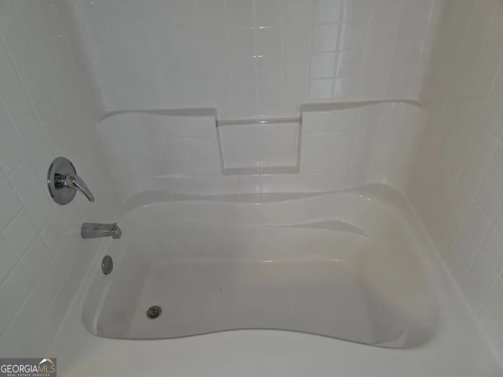 326 Lauren DR Fairburn, GA 30213