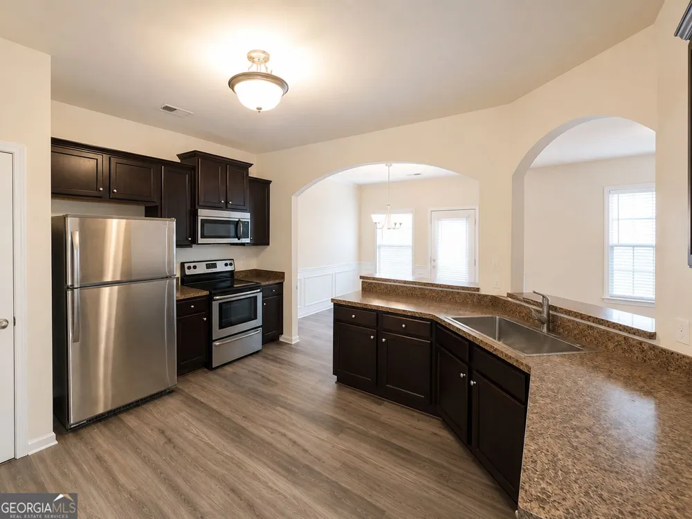 326 Lauren DR Fairburn, GA 30213