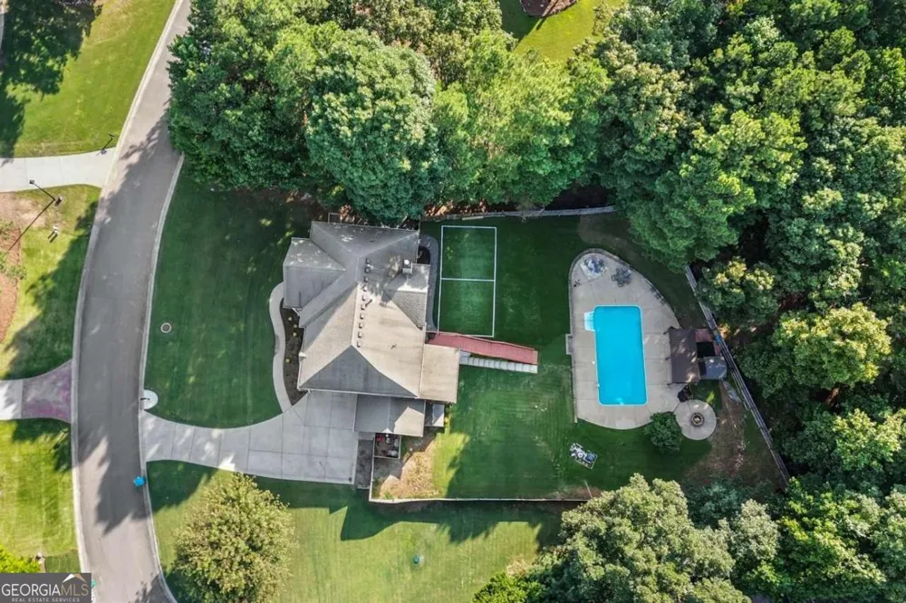 307 Tall Pines CT Canton, GA 30114