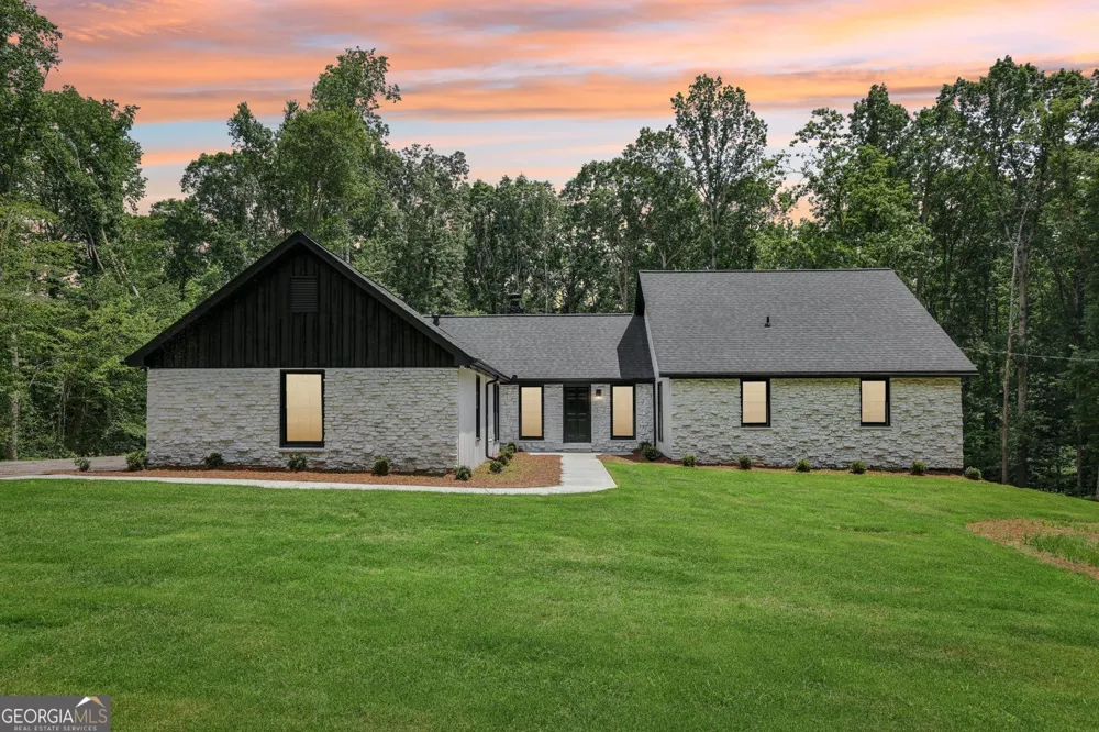 2725 Glendale DR NE Conyers, GA 30013