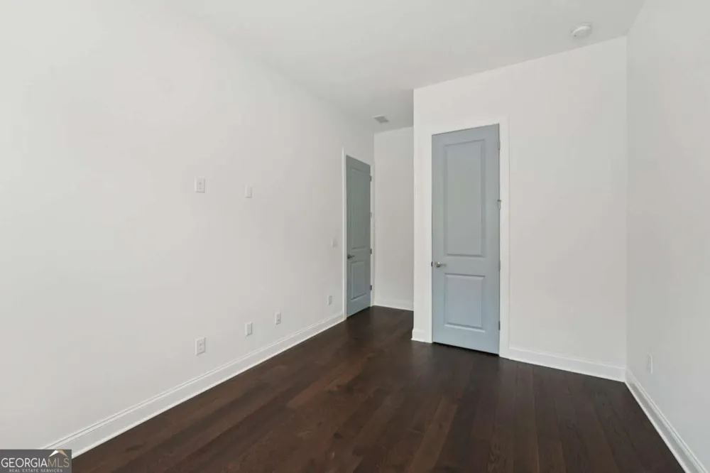 716 Elizabeth TRL Woodstock, GA 30189
