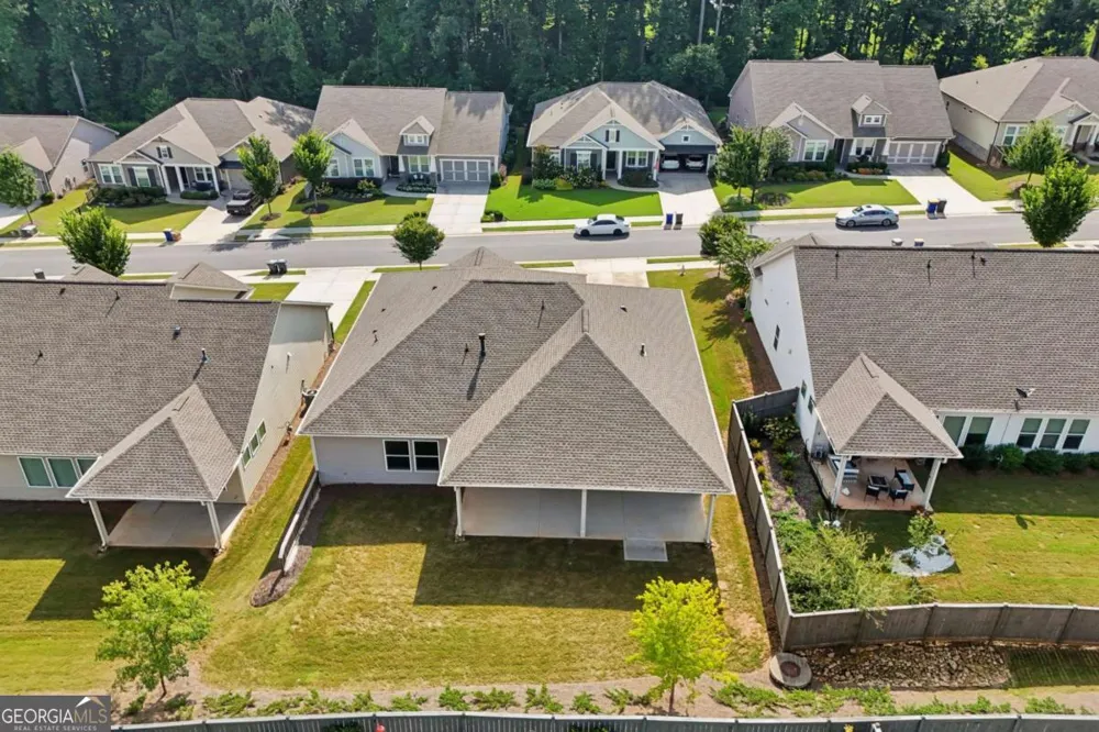 716 Elizabeth TRL Woodstock, GA 30189