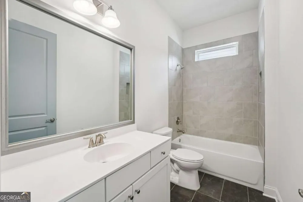 716 Elizabeth TRL Woodstock, GA 30189