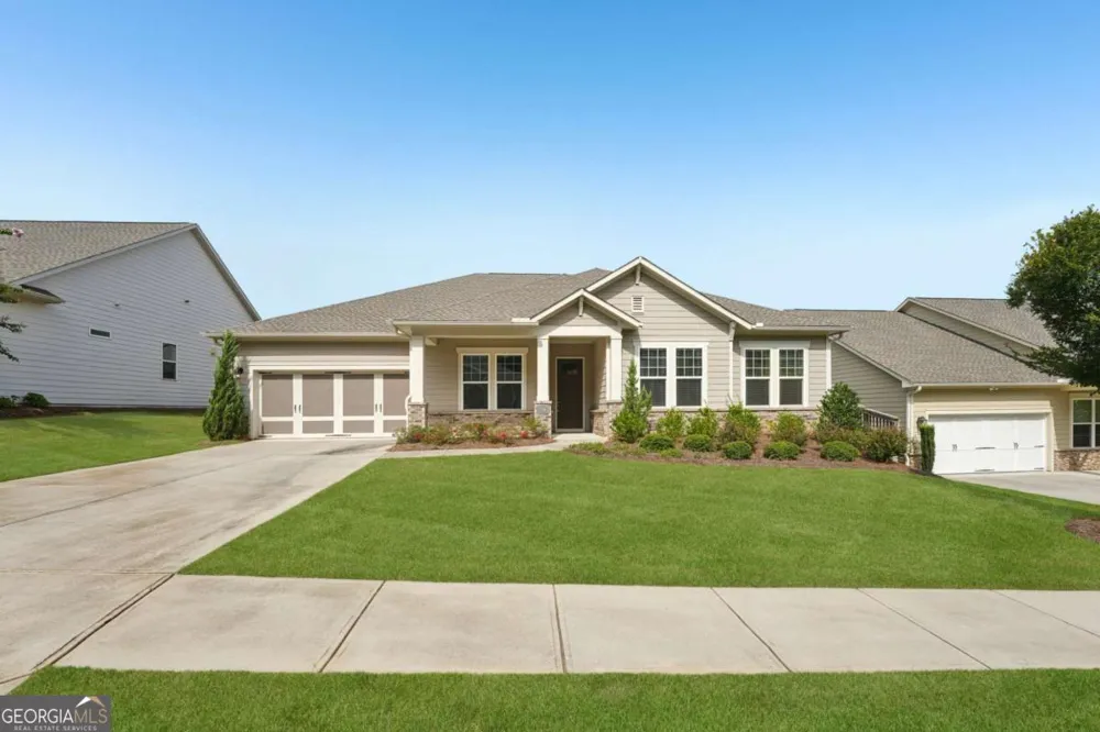 716 Elizabeth TRL Woodstock, GA 30189