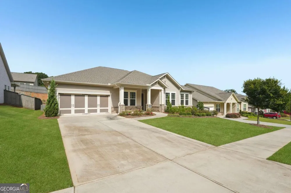 716 Elizabeth TRL Woodstock, GA 30189