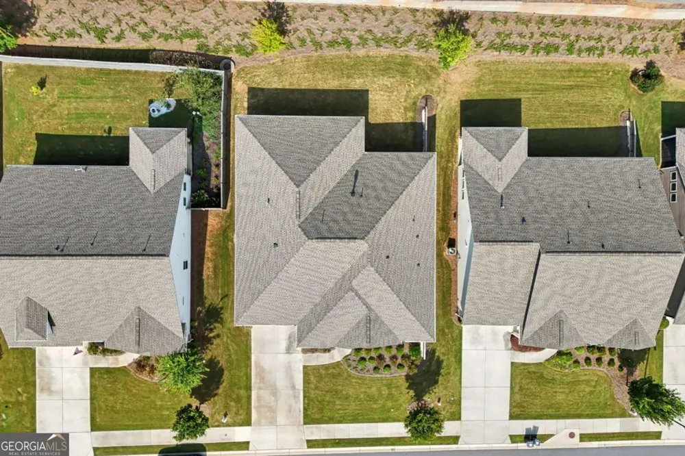 716 Elizabeth TRL Woodstock, GA 30189