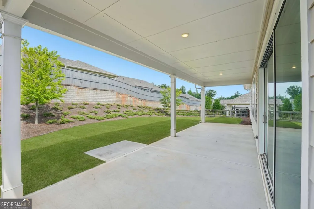 716 Elizabeth TRL Woodstock, GA 30189