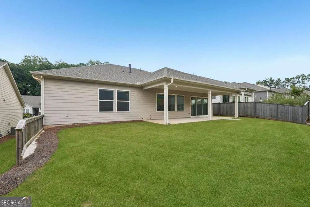 716 Elizabeth TRL Woodstock, GA 30189