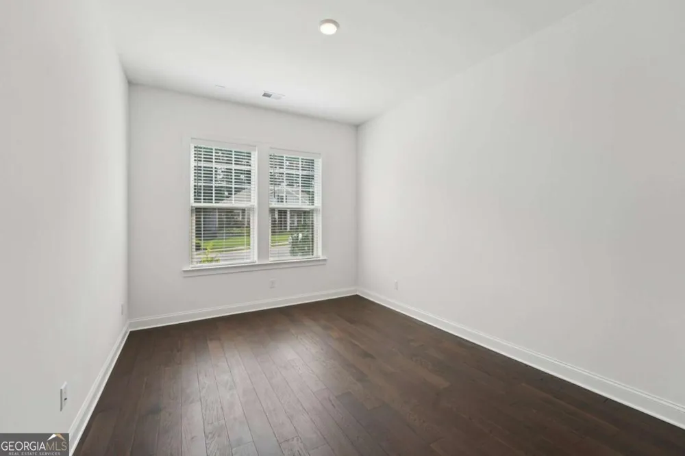 716 Elizabeth TRL Woodstock, GA 30189