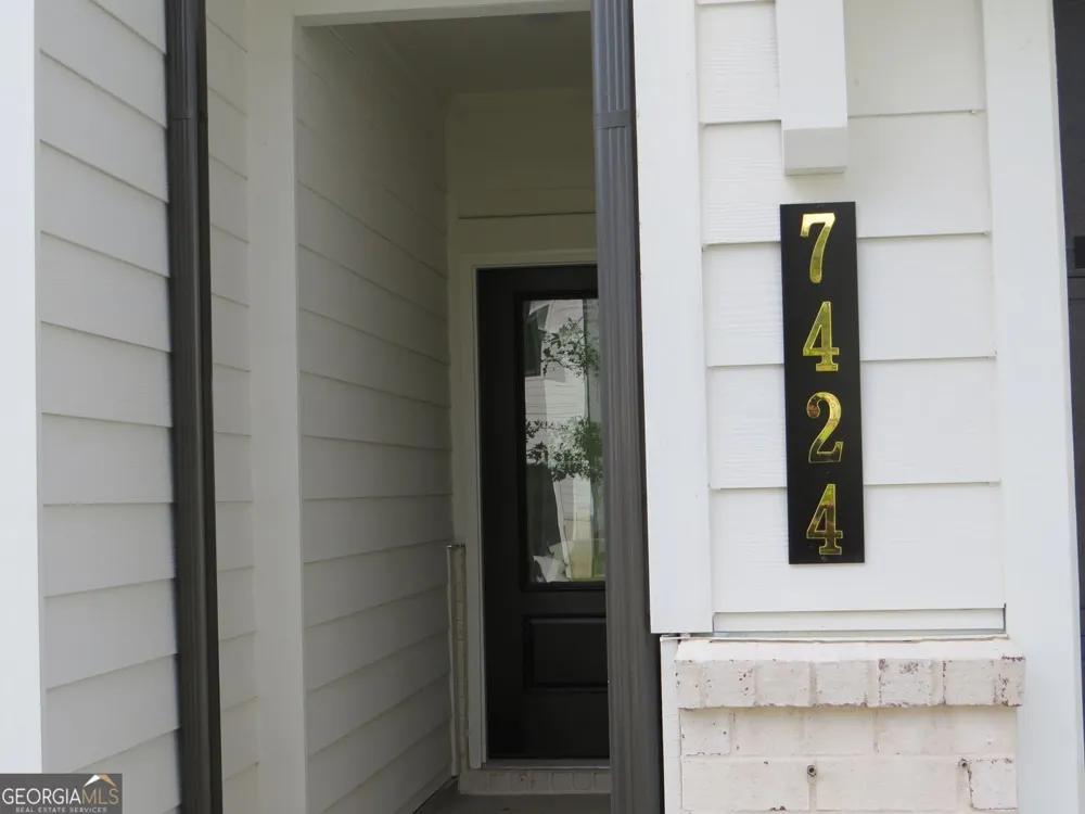 7424 Quinn Place Flowery Branch, GA 30542