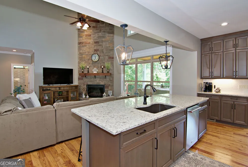231 Stelling DR Townville, SC 29689