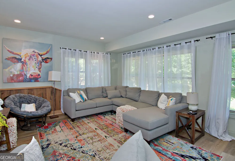 231 Stelling DR Townville, SC 29689