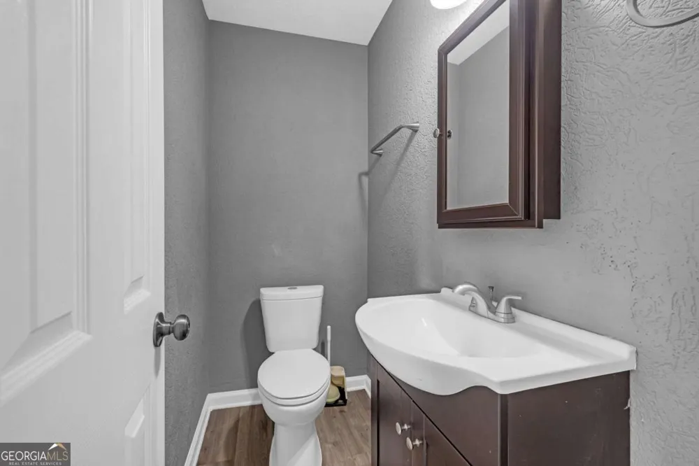 497 Dicks CT NW Lilburn, GA 30047