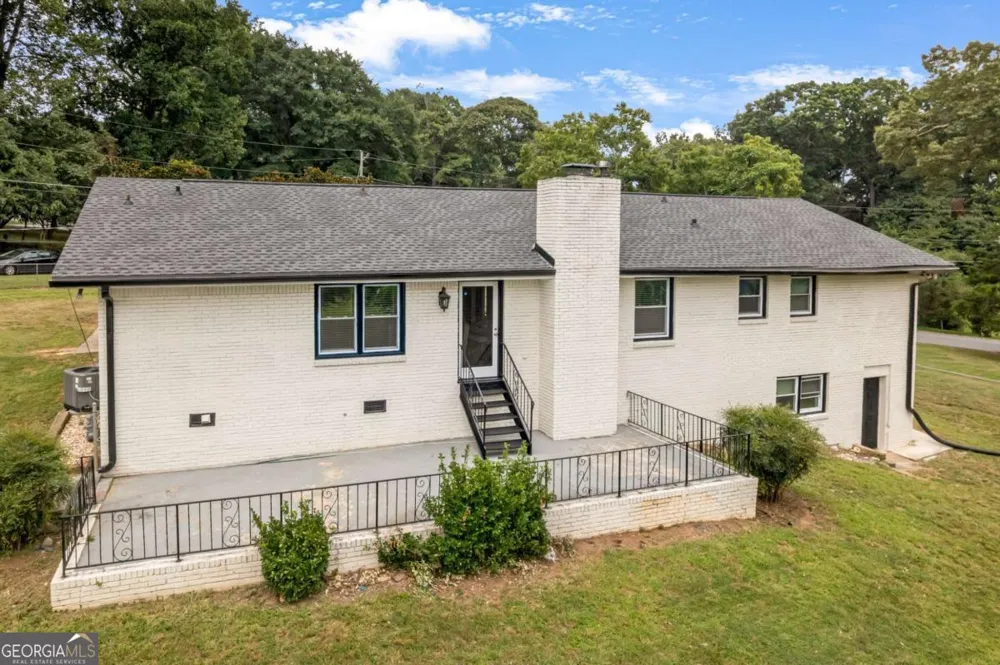497 Dicks CT NW Lilburn, GA 30047