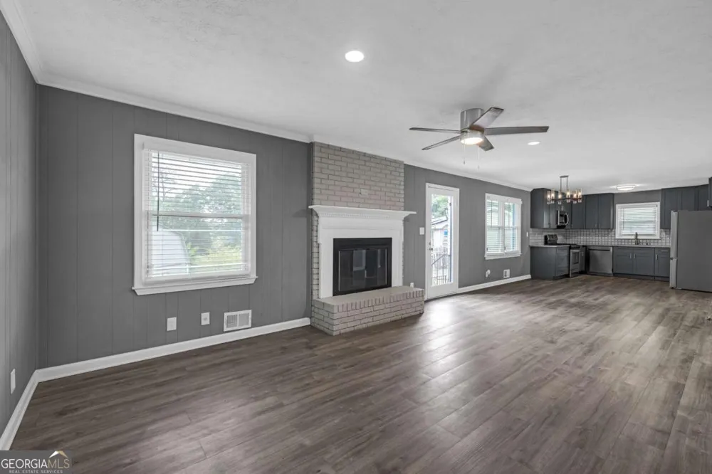 497 Dicks CT NW Lilburn, GA 30047