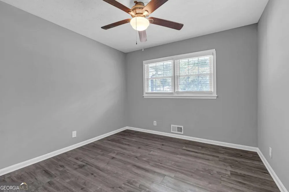 497 Dicks CT NW Lilburn, GA 30047