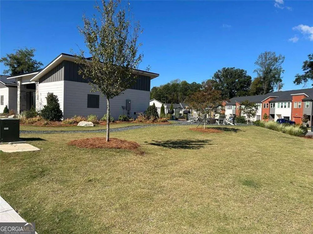 1708 Gunnin TRCE NW Atlanta, GA 30318