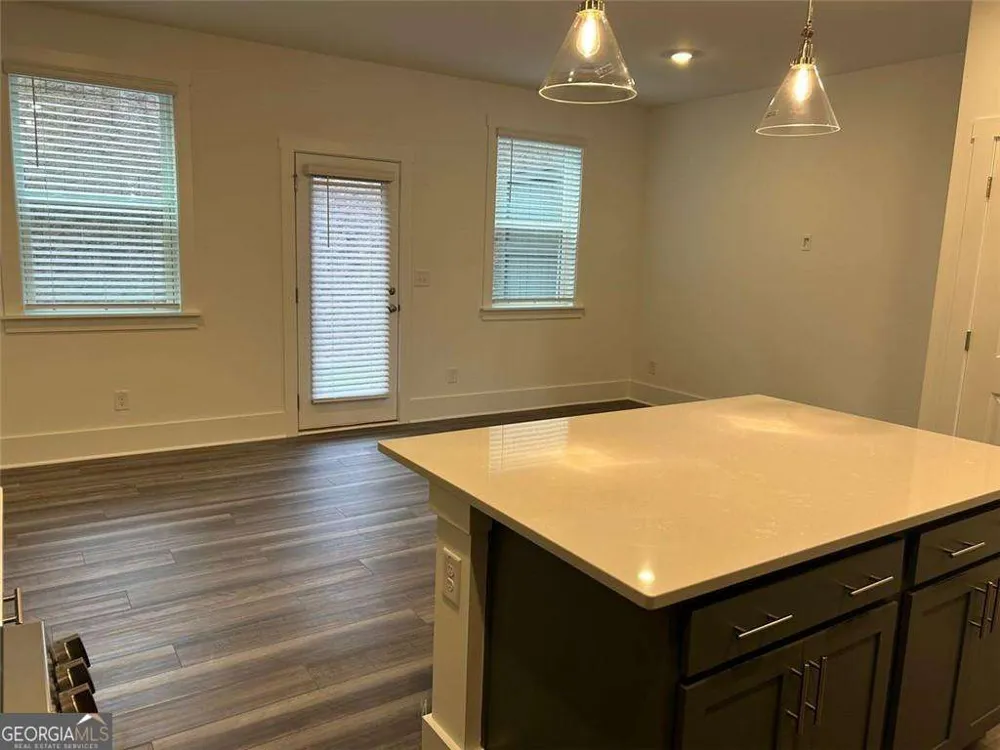 1708 Gunnin TRCE NW Atlanta, GA 30318