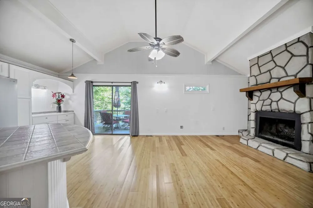 126 Silver Fox DR Dawsonville, GA 30534