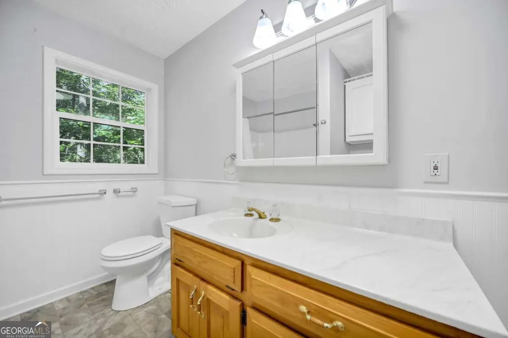 126 Silver Fox DR Dawsonville, GA 30534