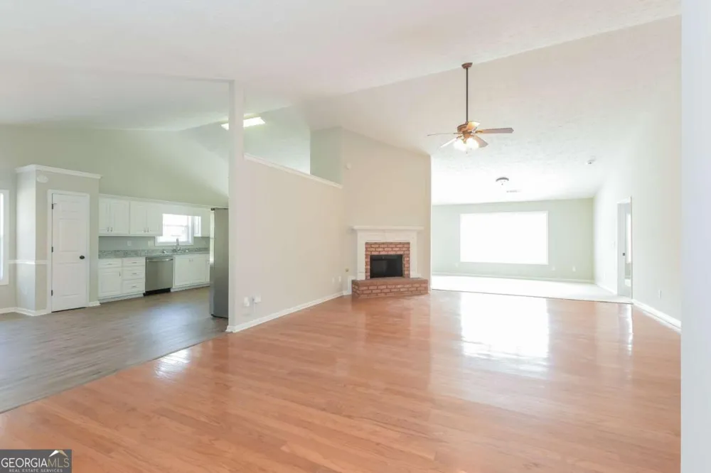 2725 Lenora Springs DR Snellville, GA 30039