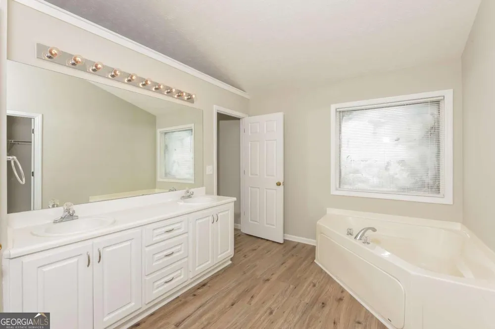 2725 Lenora Springs DR Snellville, GA 30039
