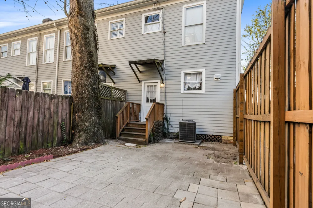 1402 Jefferson ST Savannah, GA 31401