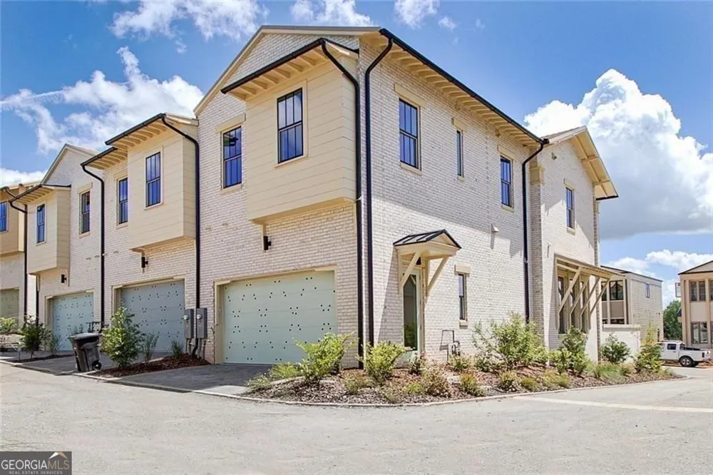 240 Rolison WAY Fayetteville, GA 30214