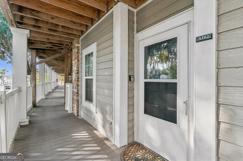 91 Screven ST Darien, GA 31305