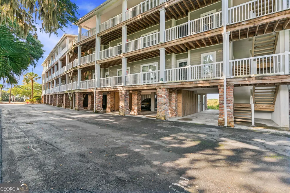 91 Screven ST Darien, GA 31305
