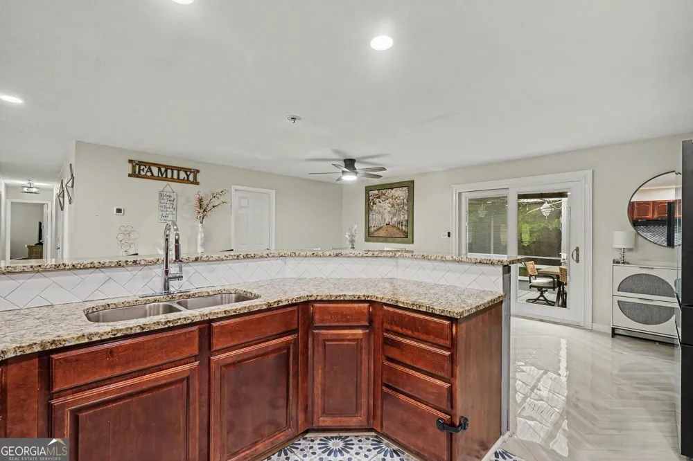 900 Stone Lea TRCE Oxford, GA 30054