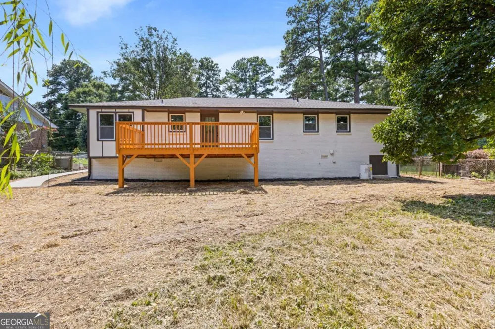 214 Lester RD NW Lawrenceville, GA 30044