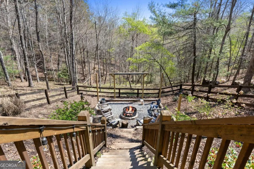 113 Dallas LN Blue Ridge, GA 30513