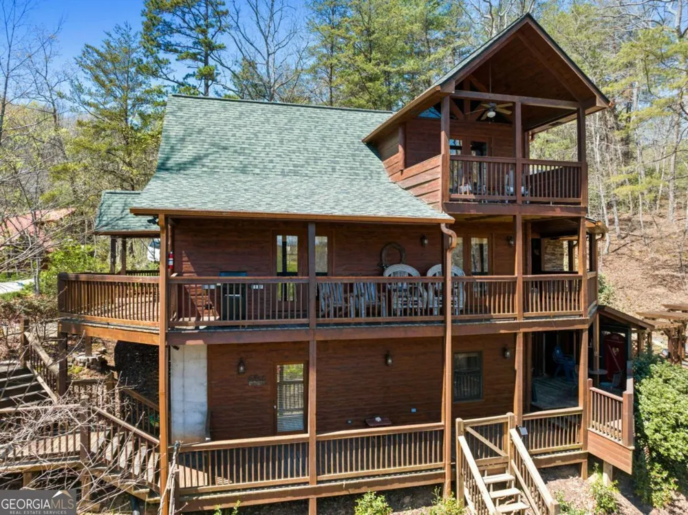 113 Dallas LN Blue Ridge, GA 30513