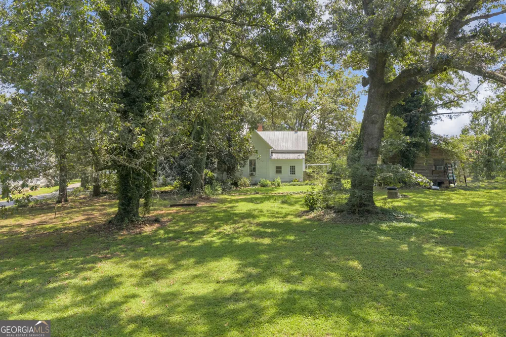 1404 W Main ST Bowersville, GA 30516