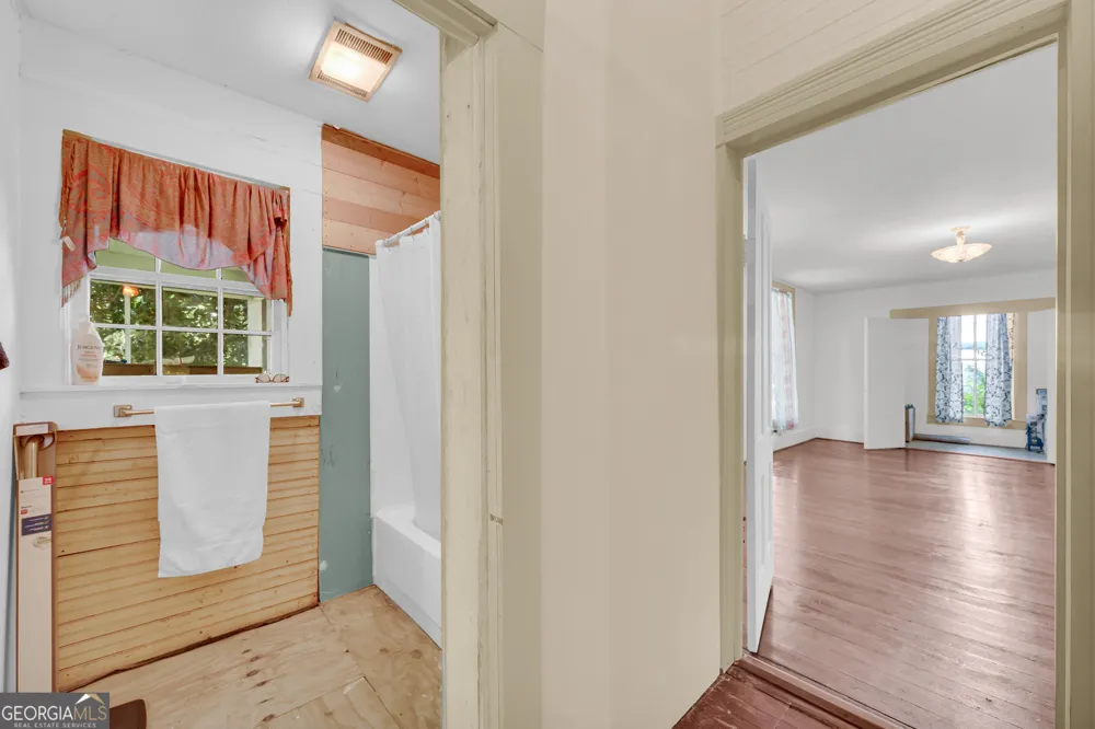 1404 W Main ST Bowersville, GA 30516