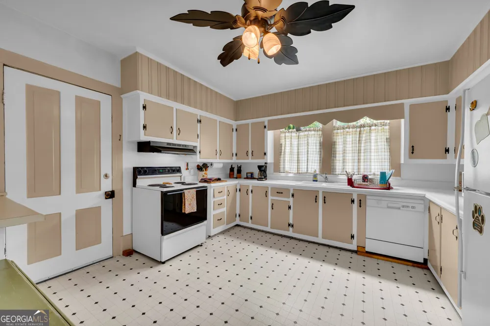 1404 W Main ST Bowersville, GA 30516