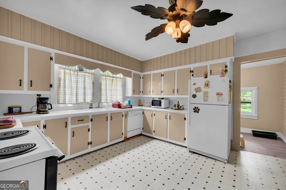 1404 W Main ST Bowersville, GA 30516