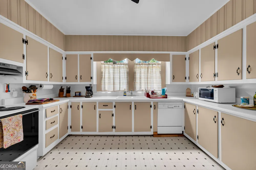 1404 W Main ST Bowersville, GA 30516