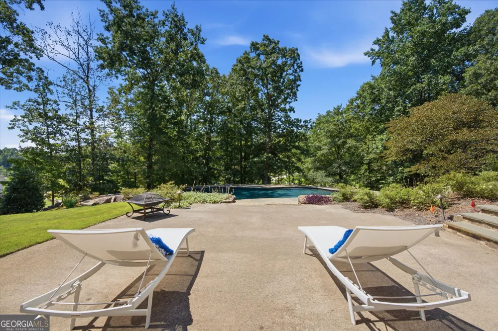 127 Mills LN Ball Ground, GA 30107