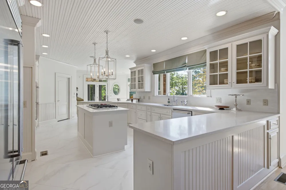 127 Mills LN Ball Ground, GA 30107