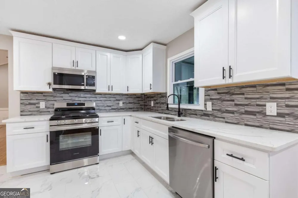 3846 Teresa TER SW Lilburn, GA 30047