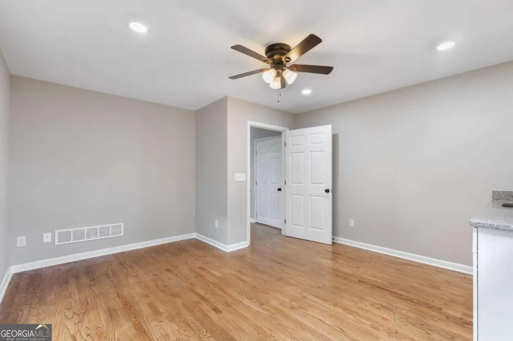 3846 Teresa TER SW Lilburn, GA 30047